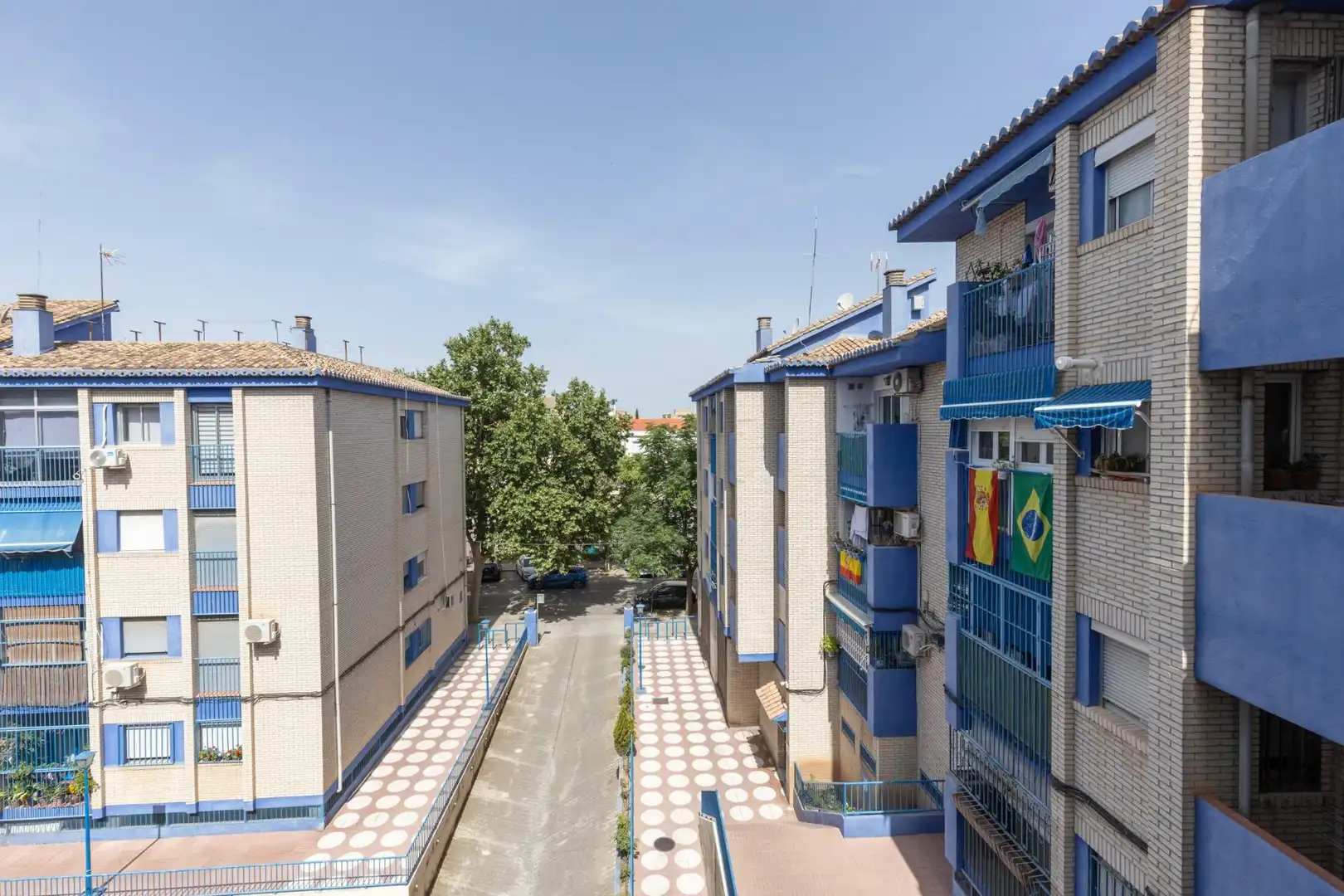 Vista exterior de Piso en venta en Granada con Aire acondicionado, Calefacción y Balcón