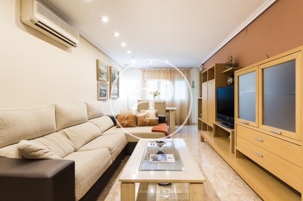 Sala de estar de Piso de alquiler en  Valencia Capital con Aire acondicionado, Calefacción y Amueblado