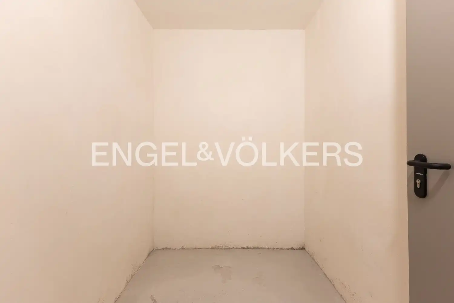 Flat for rent in Valencia  with Air Conditioner, Heating and Parquet flooring