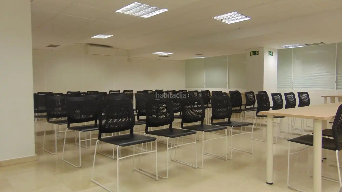 Office space with lift to rent in Carrer de Guillem de Castro 9, imagen 25