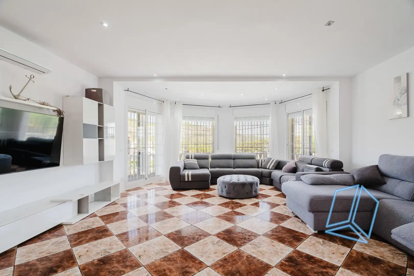 Sala de estar de Casa o chalet en venta en Canyelles con Piscina y Balcón