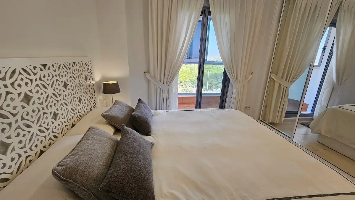 Dormitori de Apartament en venda en Elche / Elx amb Aire condicionat, Traster i Balcó