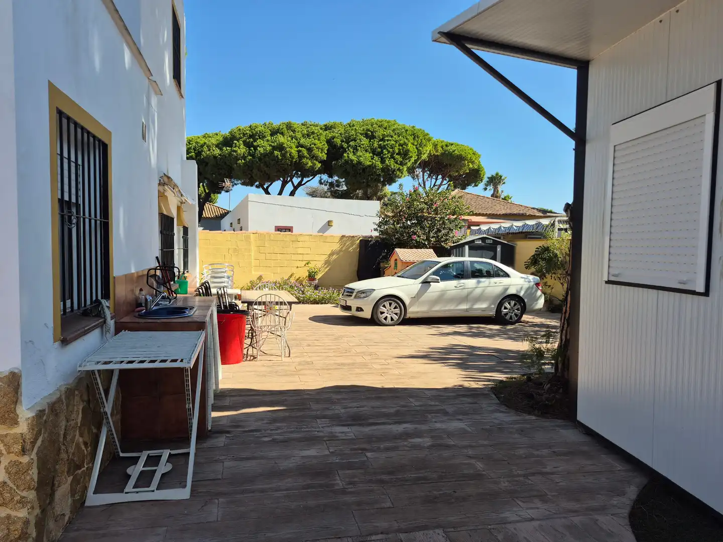Vista exterior de Edificio en venta en Chiclana de la Frontera