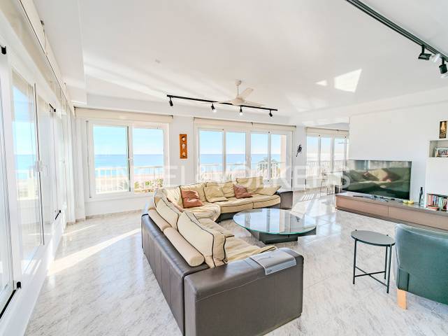 Piso en Venta en Avenida de Niza, 29 en Playa de San Juan