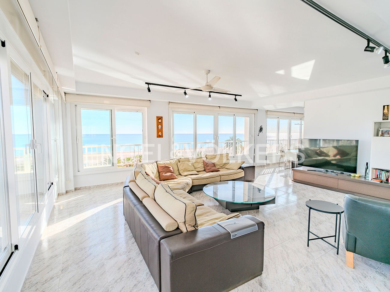 Sala de estar de Piso en venta en Alicante / Alacant con Aire acondicionado, Calefacción y Piscina comunitaria
