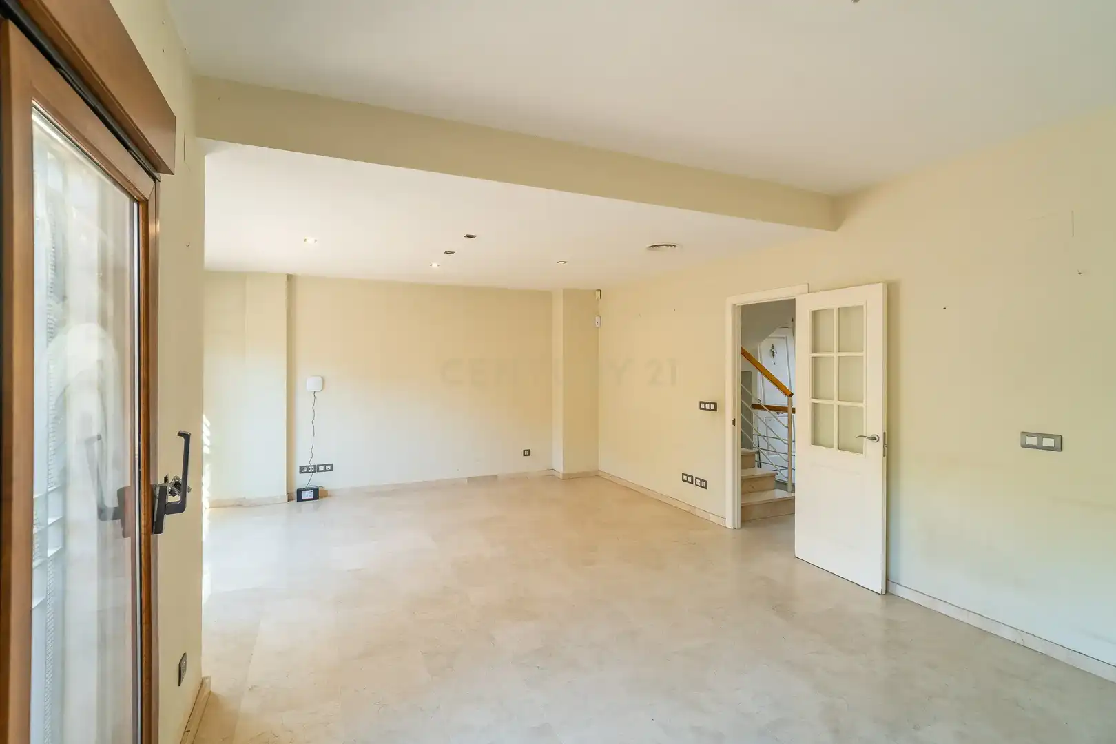 Houses for sale in Málaga  with Air Conditioner, Private garden and Storage room