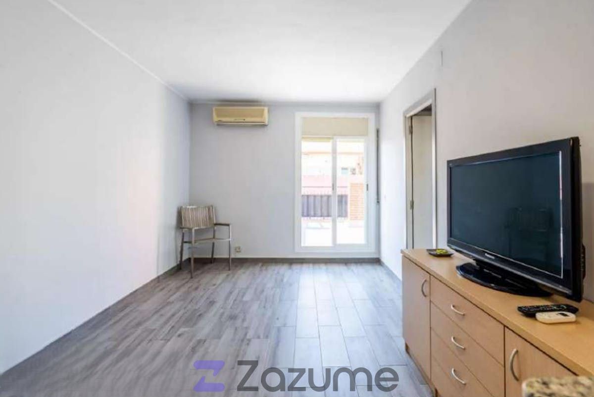 Sala d'estar de Pis de lloguer en Santa Coloma de Gramenet amb Calefacció, Terrassa i Traster