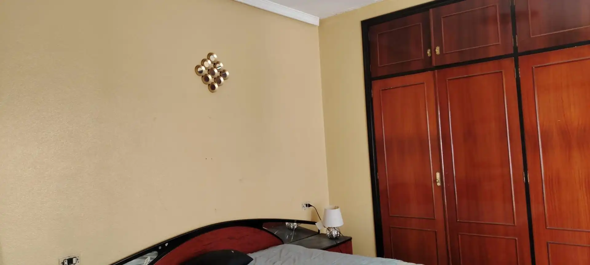 Schlafzimmer von Wohnung zum Verkauf in Vigo  mit Möbliert