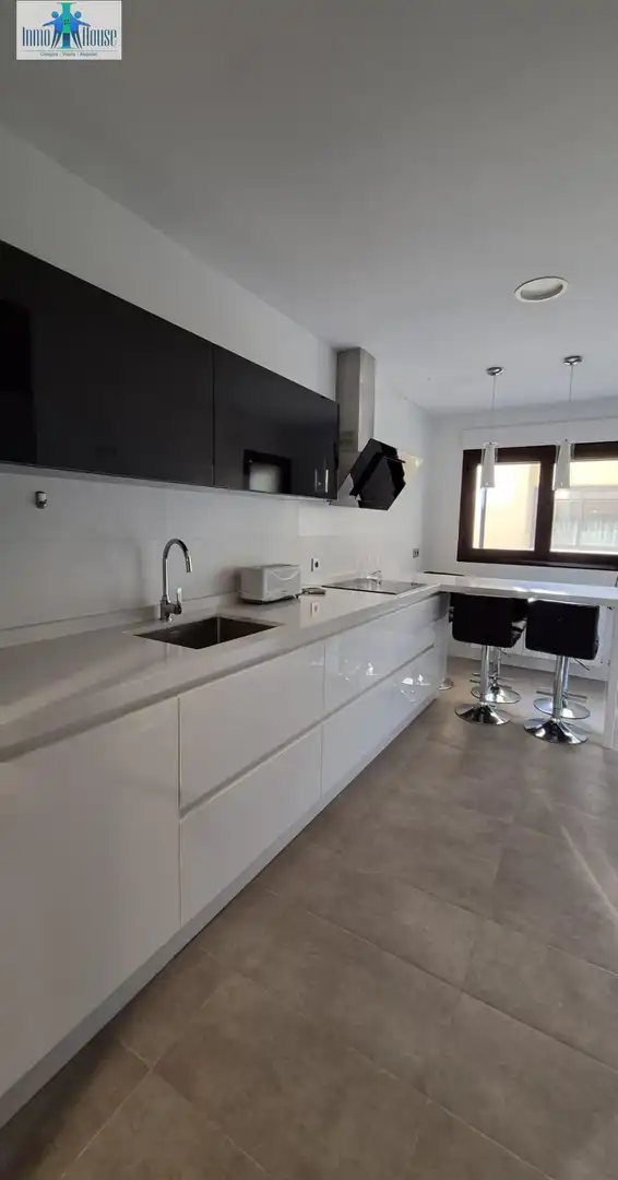 Piso con terraza en venta en Carretas - Pajarita, imagen 2