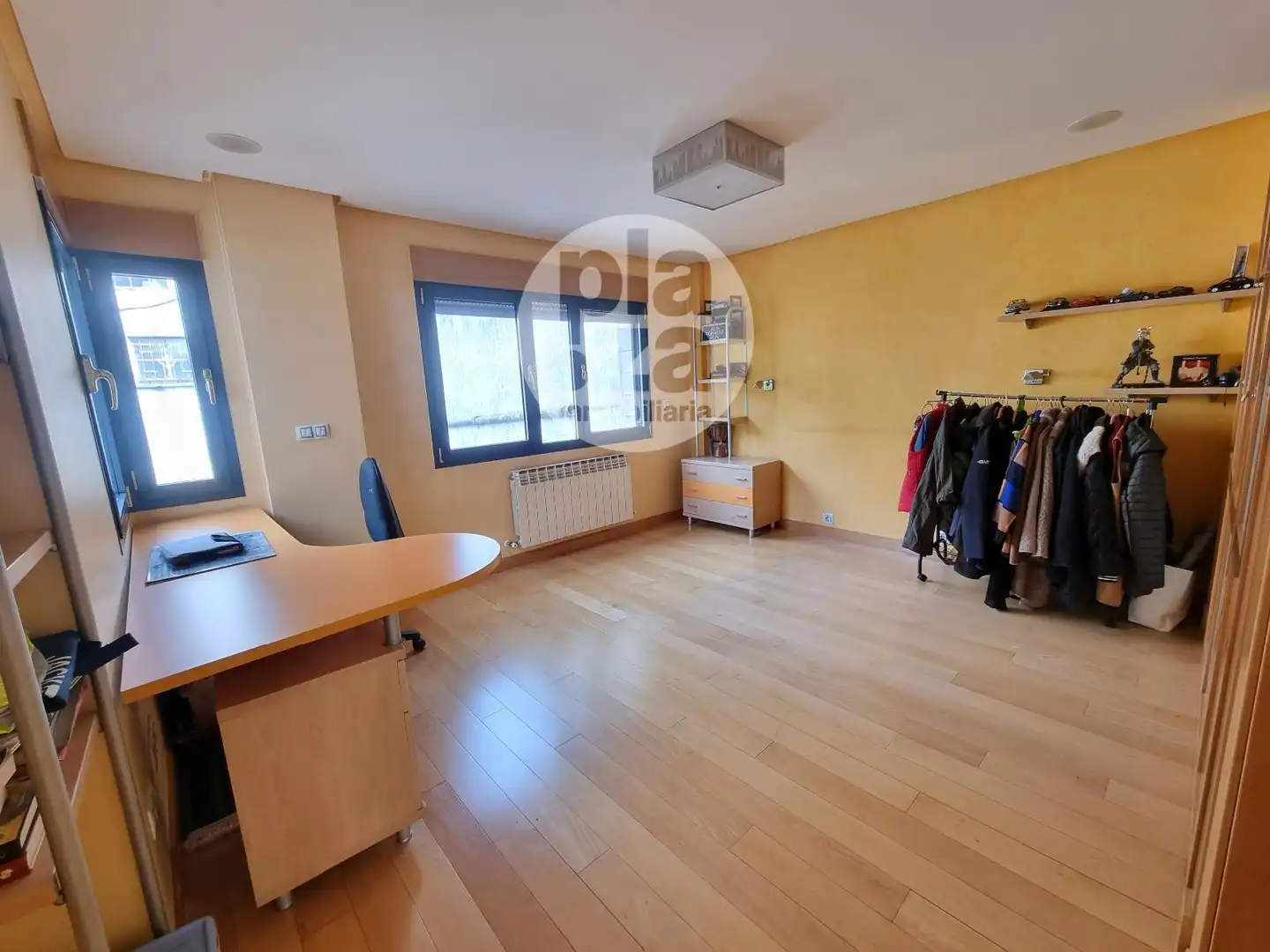 Haus oder Chalet zum Verkauf in Burgos mit Heizung, Terrasse und Abstellraum