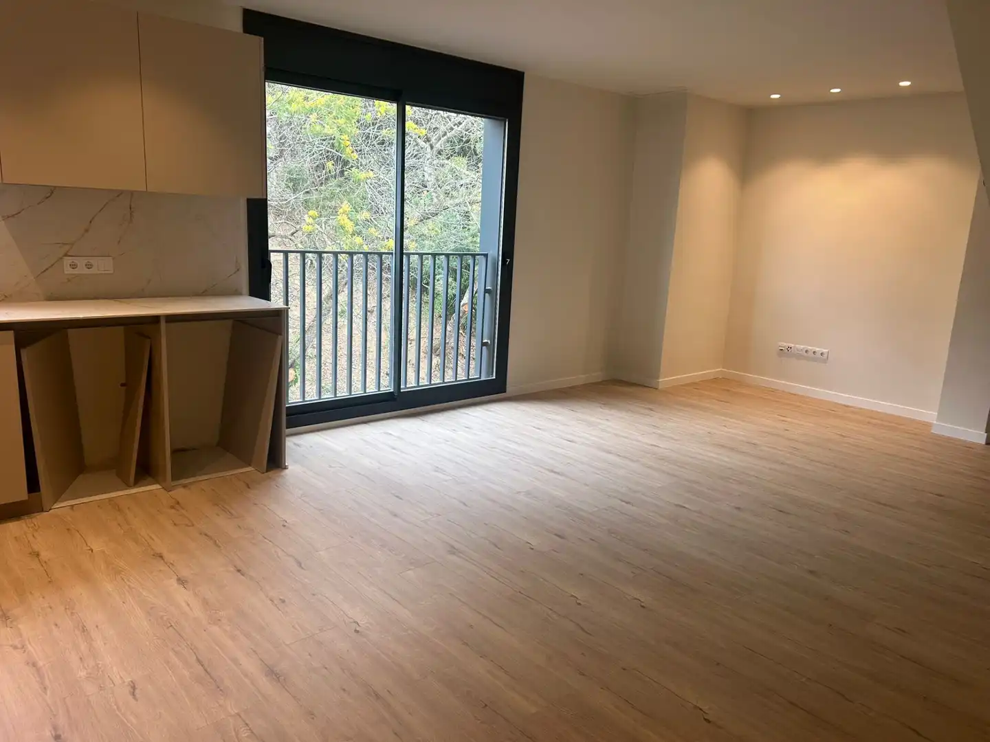 Penthouse mit Terrasse zum Verkauf in Avinguda Sant Jordi 29, imagen 4