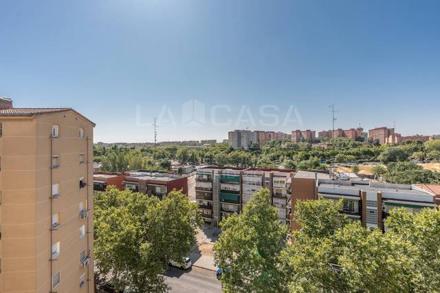 Piso en Alquiler en Calle del Castillo de Oropesa en Simancas