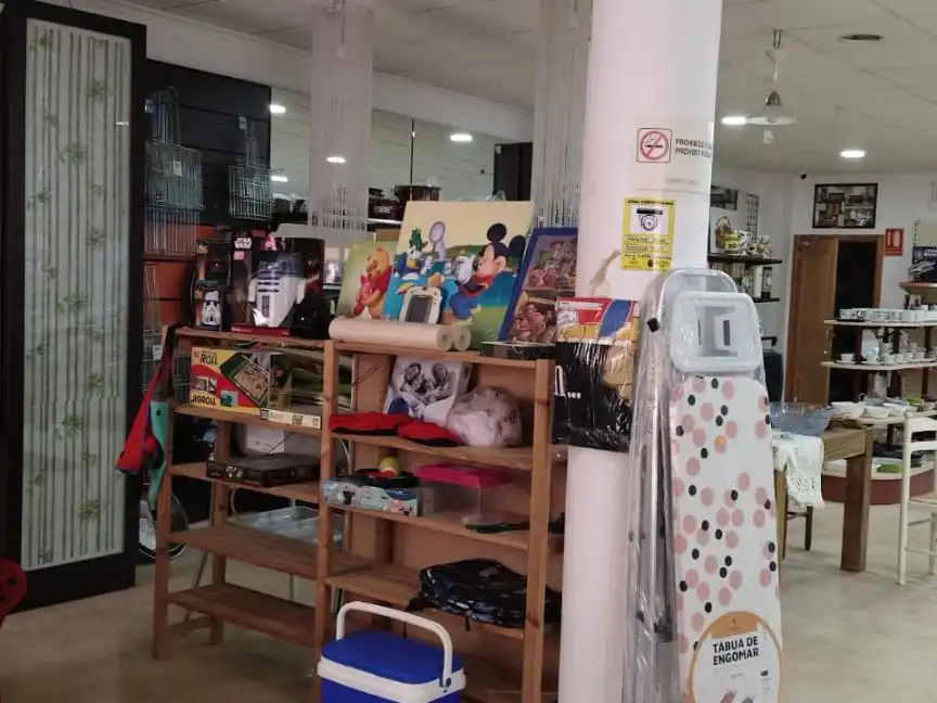 Local en venta en Algueña