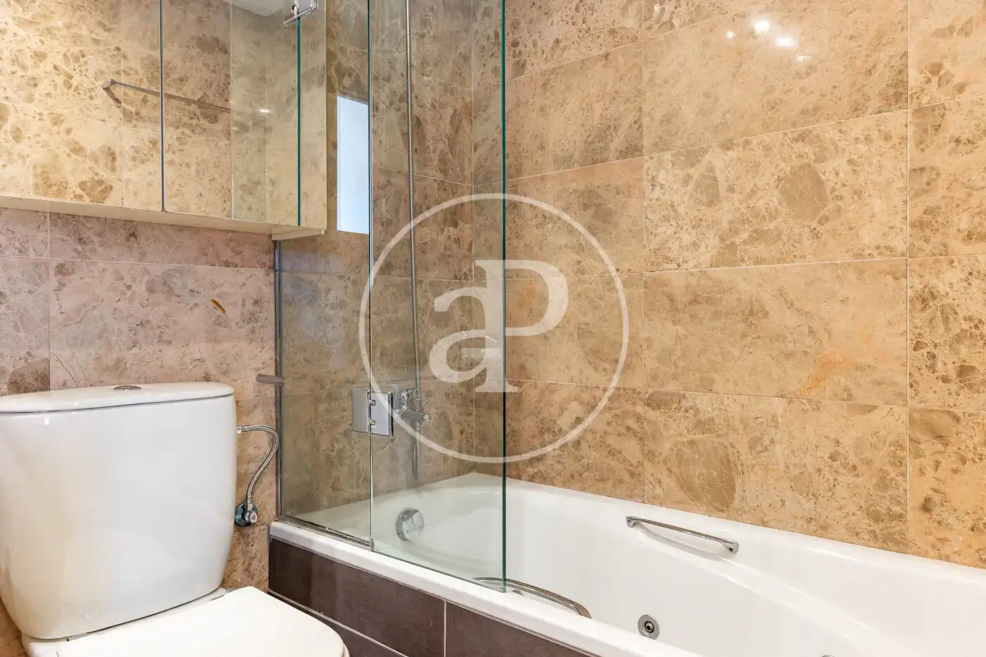 Bathroom of Flat for sale in Barcelona  with Air Conditioner, Heating and Terrace