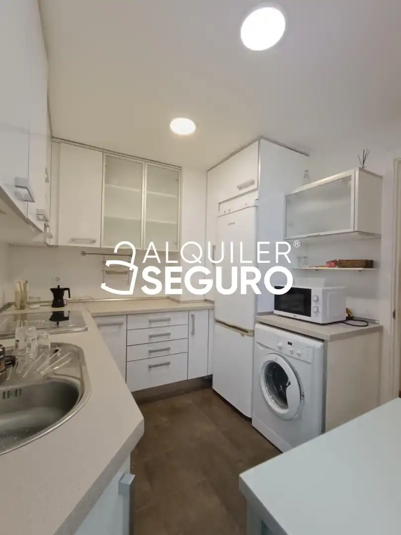 Kitchen of Flat for rent in Madrid  with Air Conditioner, Heating and Terrace