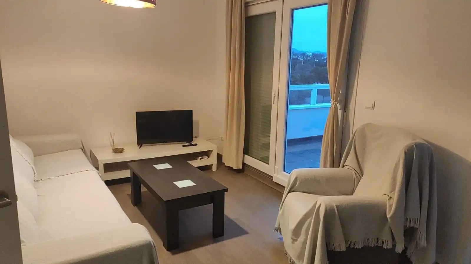 Wohnzimmer von Dachboden zur Miete in Almería mit Klimaanlage, Terrasse und Möbliert
