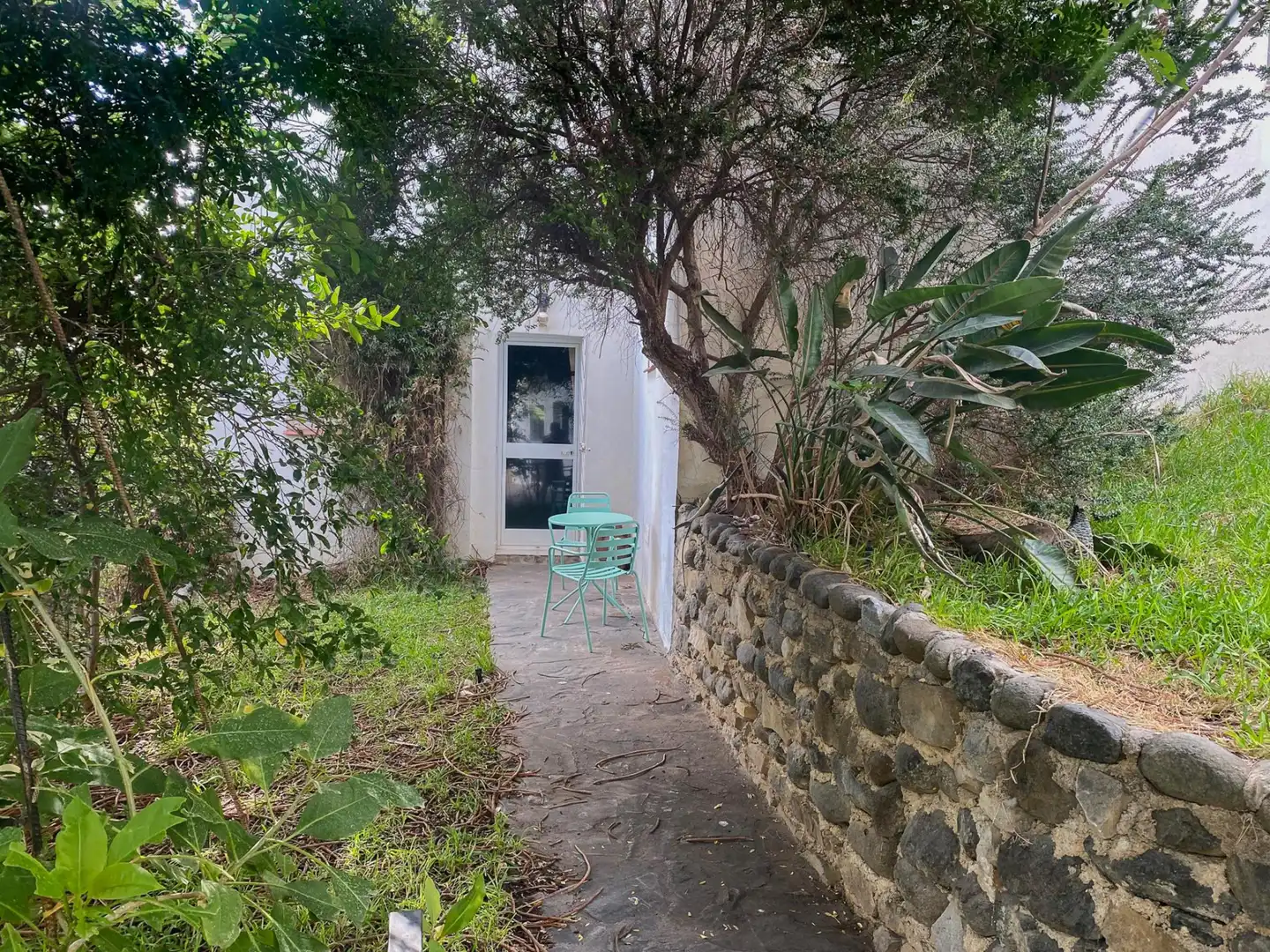 Vista exterior de Casa o chalet en venta en Benahavís con Aire acondicionado, Jardín privado y Terraza