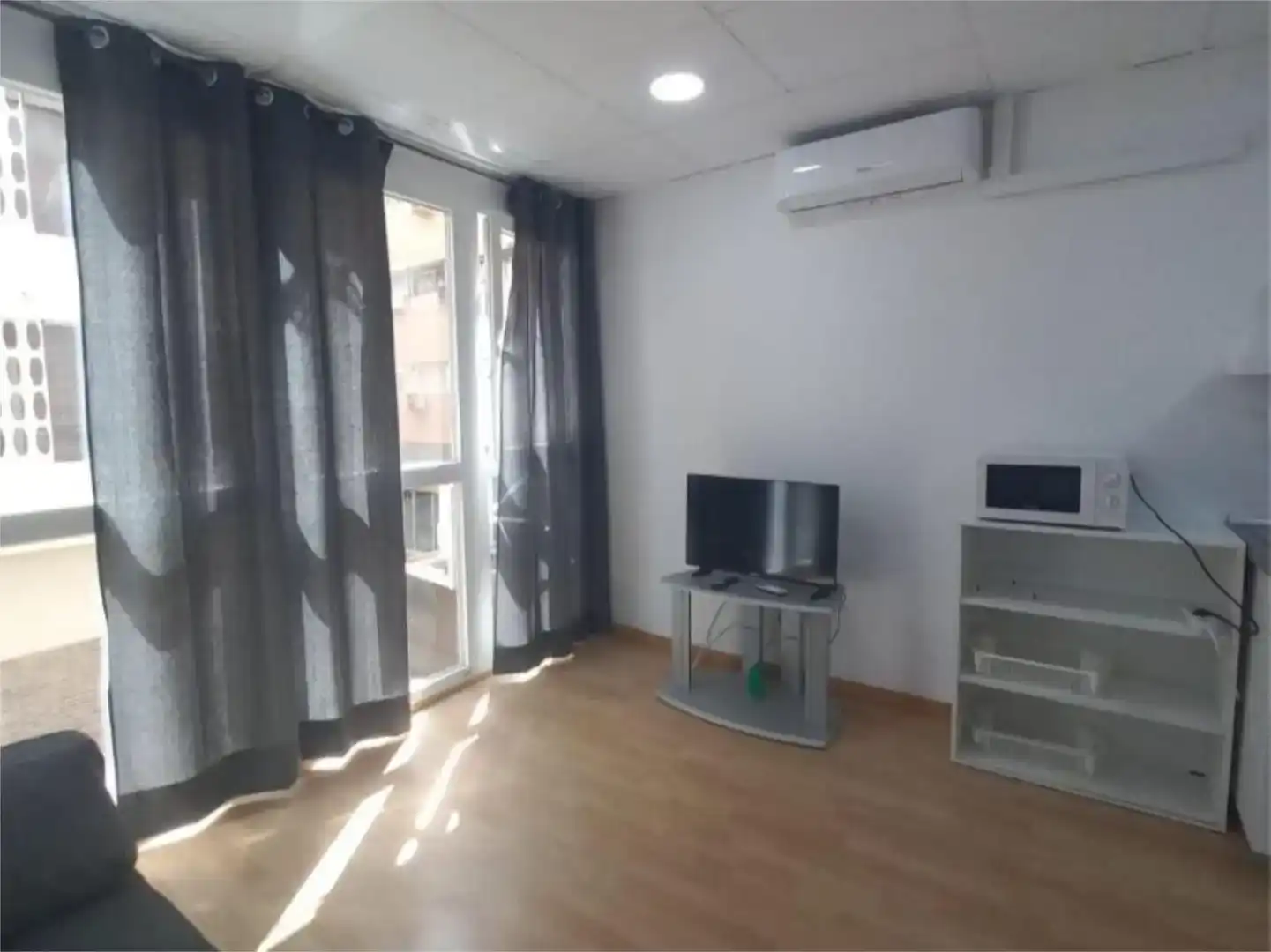 Wohnzimmer von Wohnungen zur Miete in Alicante / Alacant mit Klimaanlage