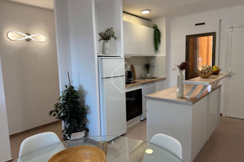 Kitchen of Apartment for sale in L'Escala  with Terrace and Storage room