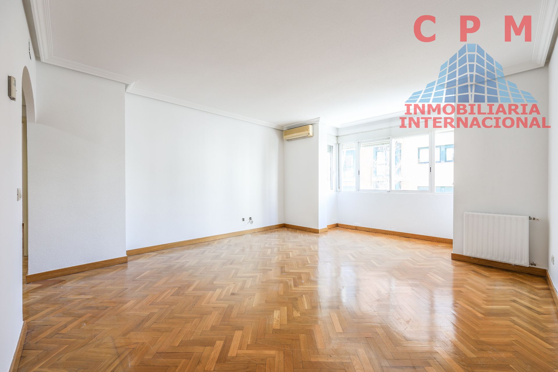 Schlafzimmer von Wohnung zur Miete in  Madrid Capital mit Klimaanlage, Heizung und Parkett