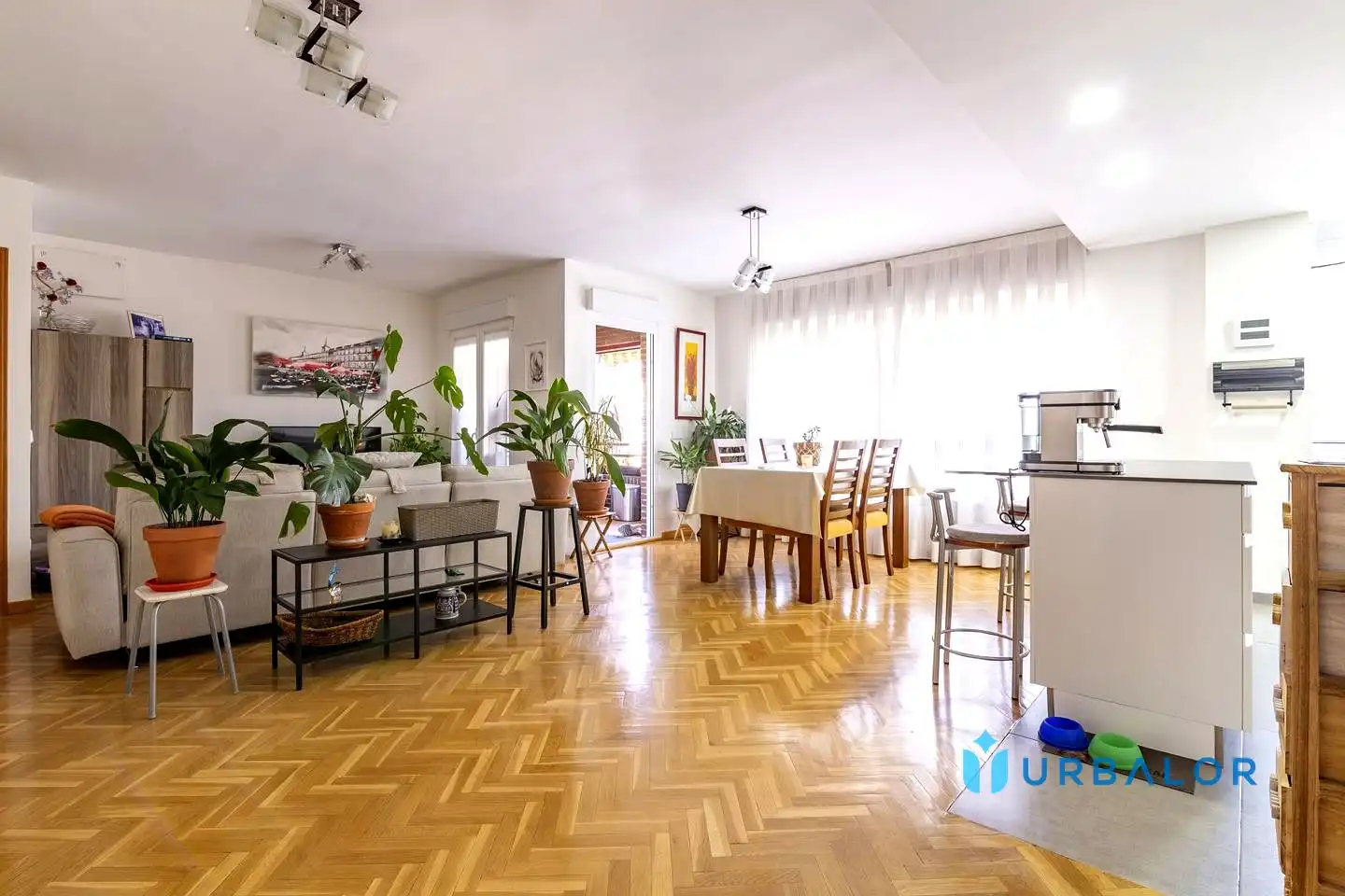 Vista exterior de Dúplex en venta en Alcorcón con Aire acondicionado, Calefacción y Parquet