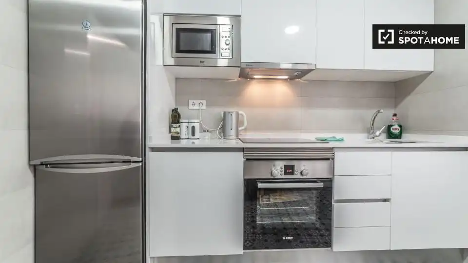 Kitchen of Flat for rent in Valencia  with Air Conditioner, Heating and Furnished