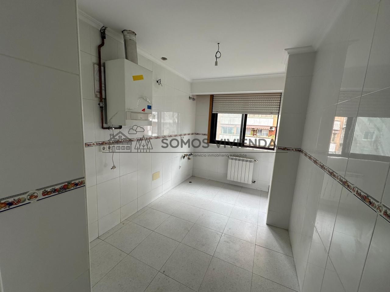 Kitchen of Flat for sale in Ourense Capital   with Heating