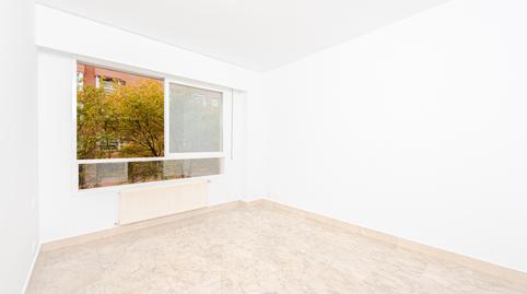 Photo 4 of Flat to rent in Esteban Palacios, 6, Conde Orgaz - Piovera, Madrid