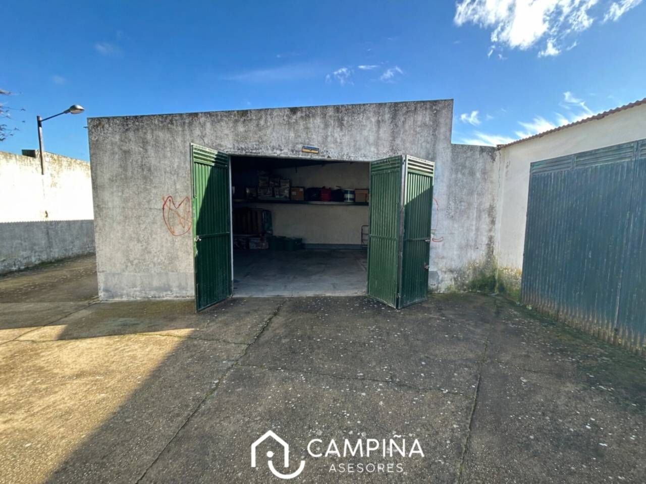 Parking of Garage for sale in Beas