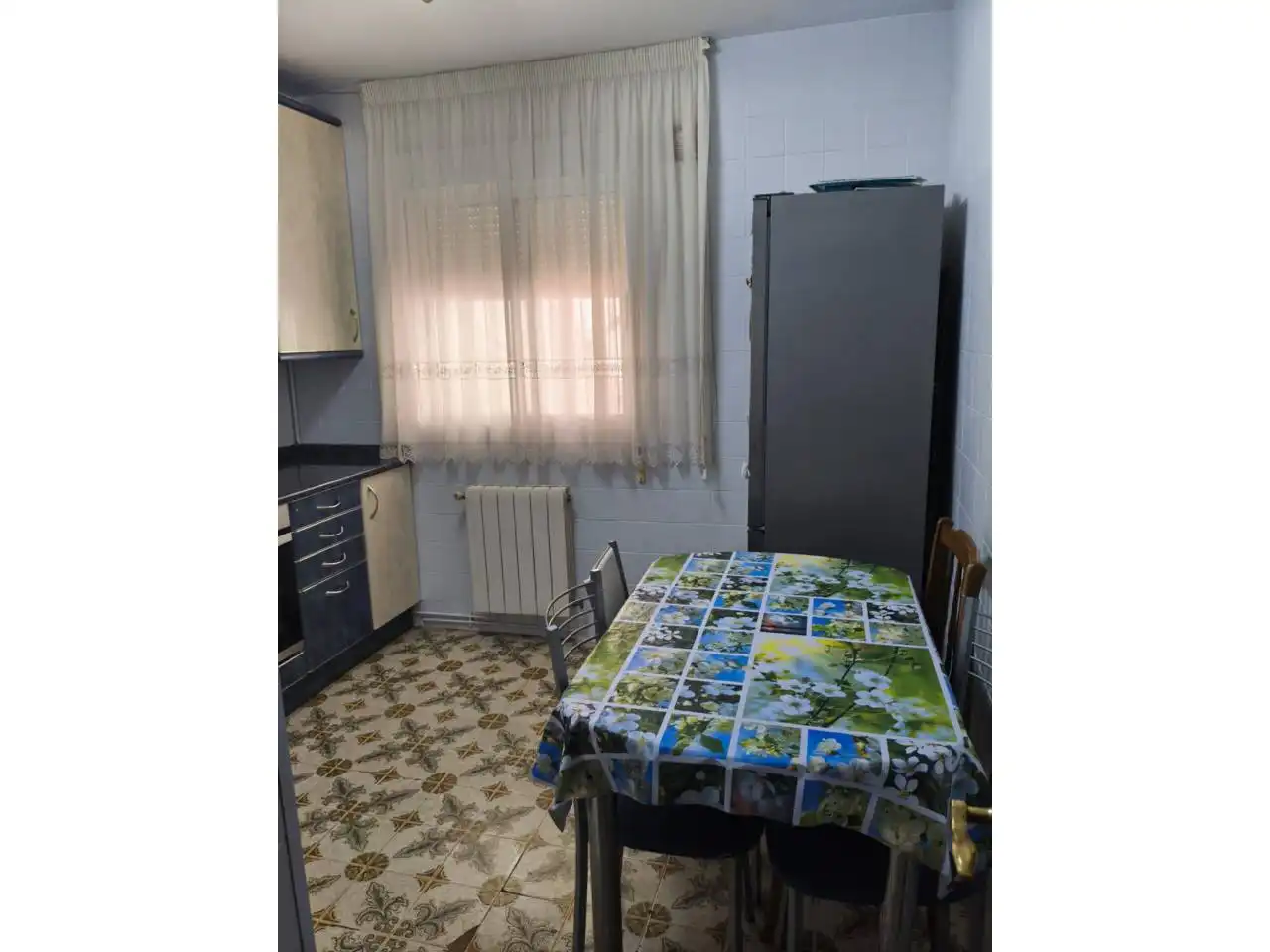Cuina de Pis en venda en Burgos amb Calefacció, Parquet i Terrassa