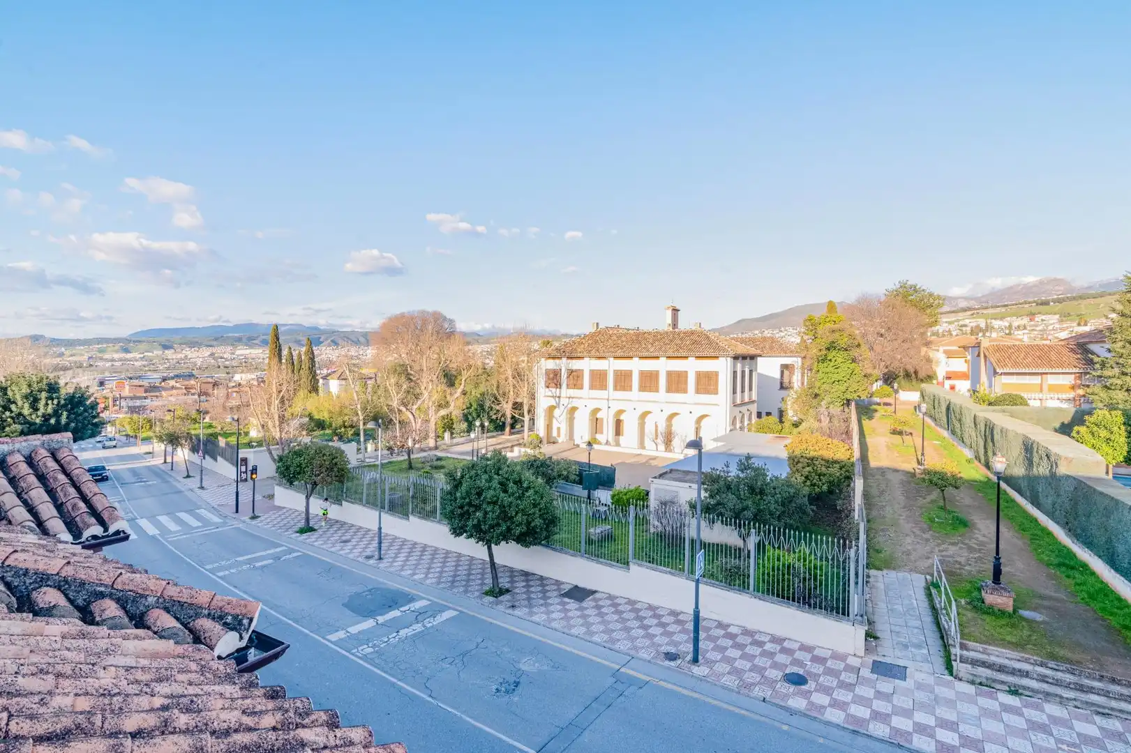 Außenansicht von Dachboden zum Verkauf in La Zubia mit Klimaanlage, Terrasse und Abstellraum