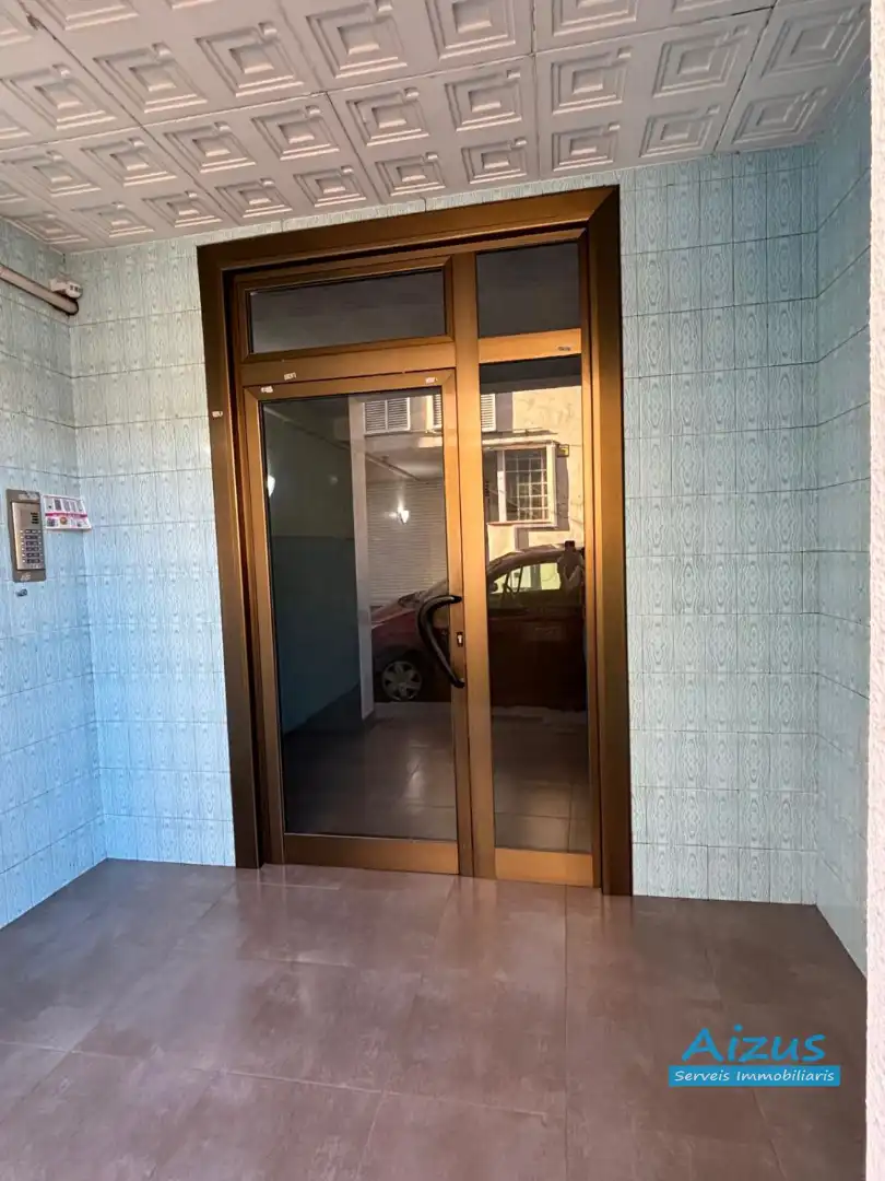 Piso con terraza en venta en Col.legis Nous, imagen 8