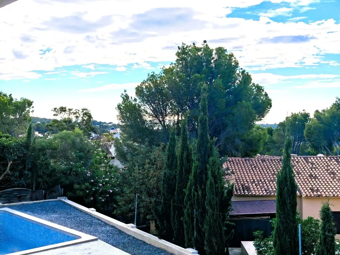 Vista exterior de Casa o chalet en venta en Altea con Calefacción, Terraza y Piscina