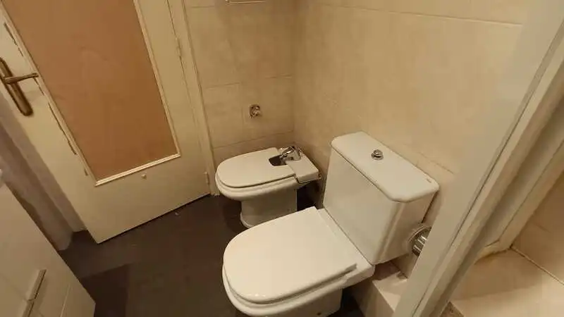 Baño de Piso de alquiler en Madrid con Aire acondicionado, Calefacción y Terraza