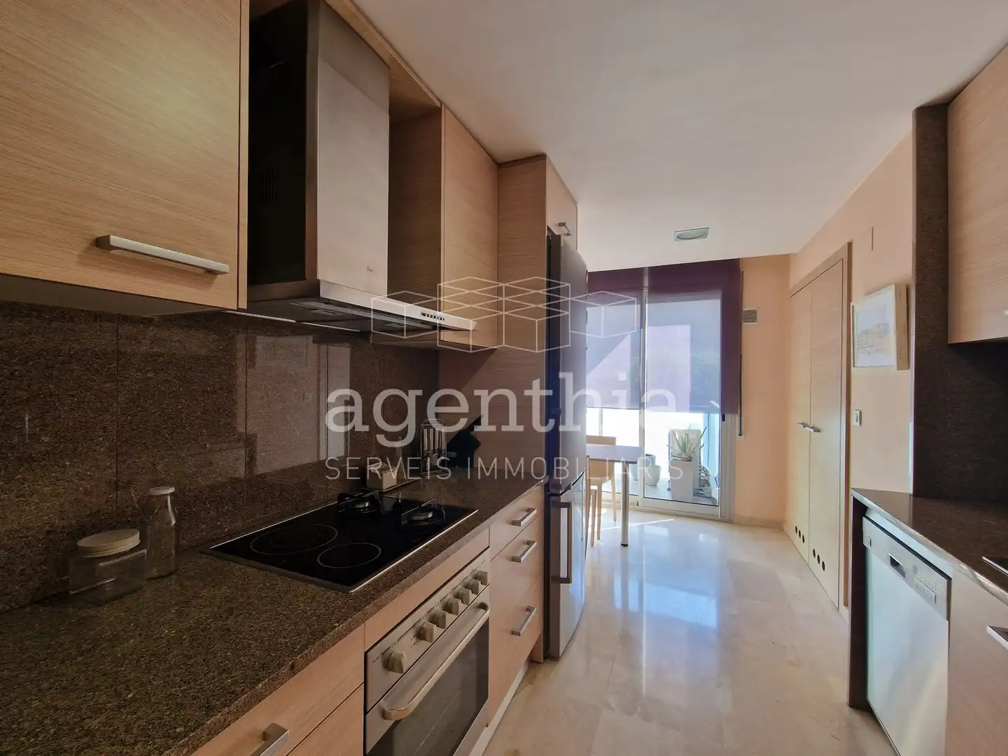 Küche von Wohnung zum Verkauf in Girona mit Klimaanlage, Heizung und Terrasse