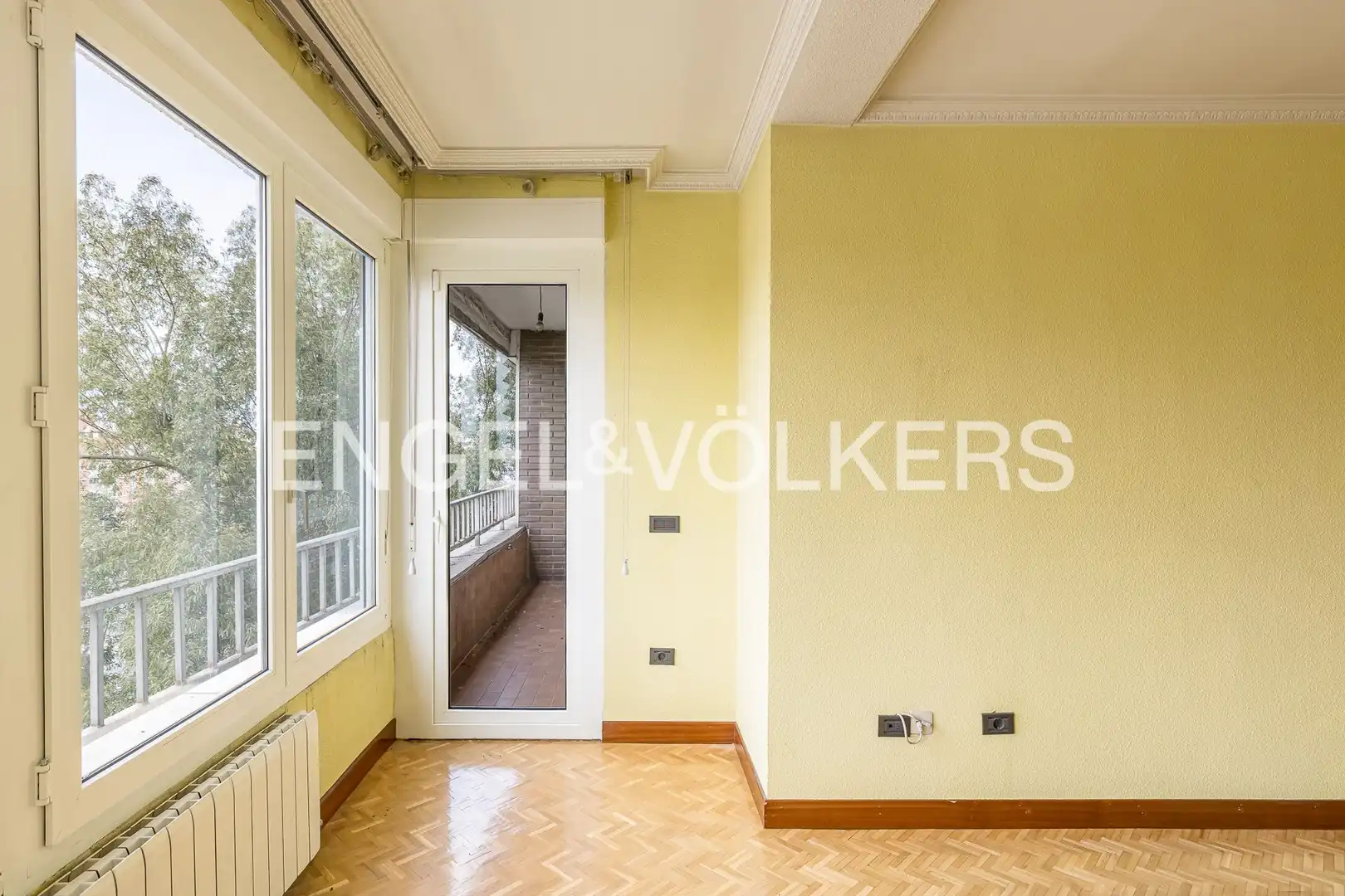 Piso en venta en Madrid con Calefacción, Parquet y Terraza