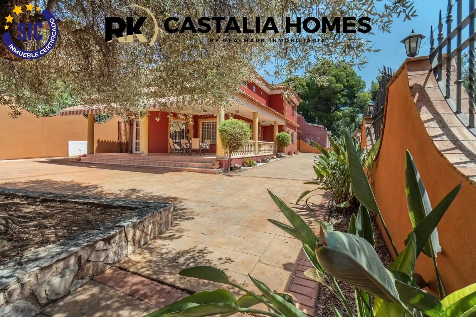 Vista exterior de Casa o xalet en venda en Borriol amb Aire condicionat, Calefacció i Jardí privat