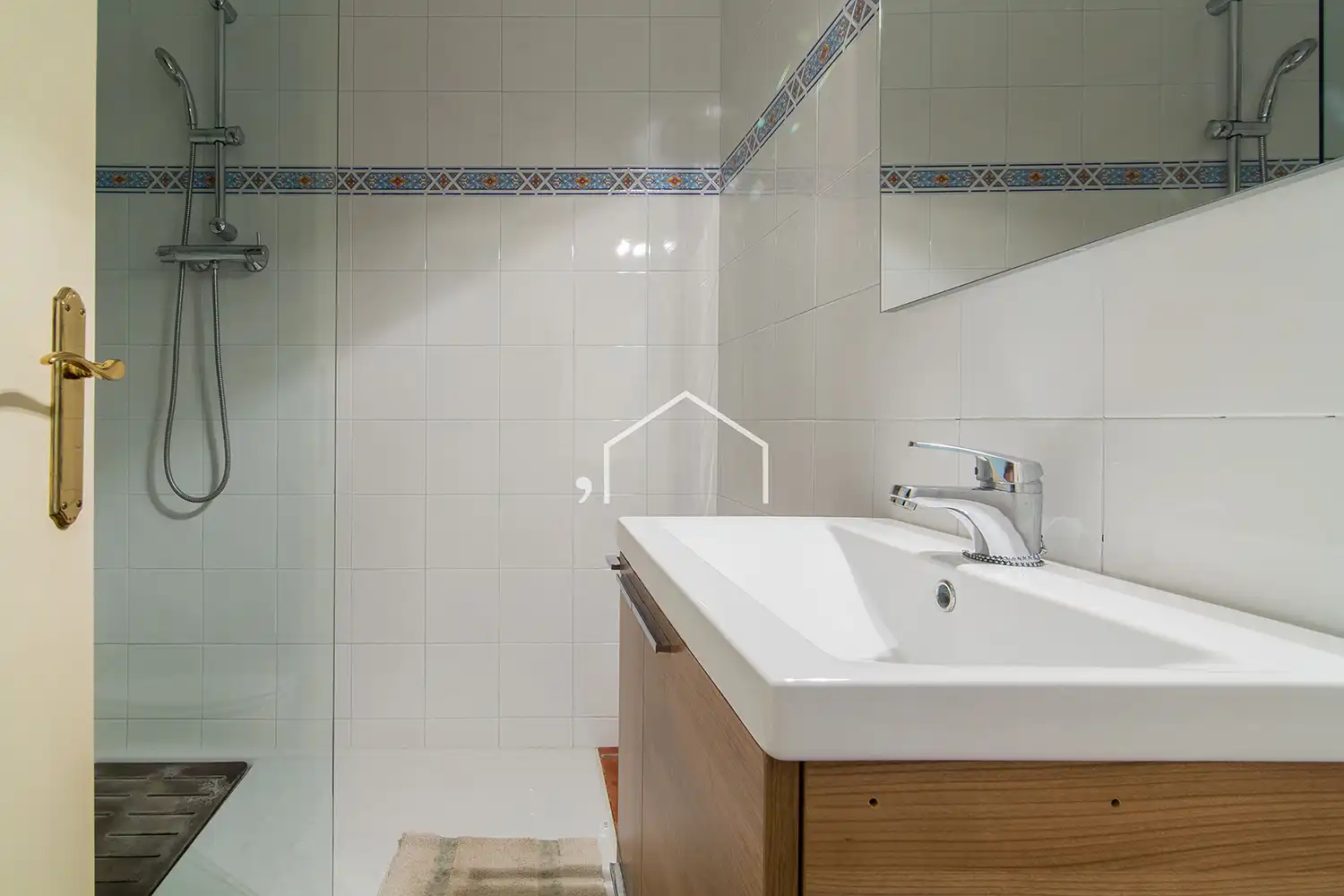Bathroom of Country homes for sale in El Masnou  with Heating, Private garden and Terrace