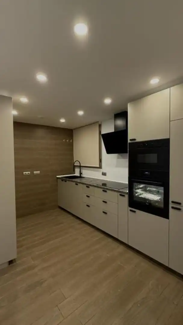Apartamento con piscina en venta en San Pedro de Alcántara, imagen 2