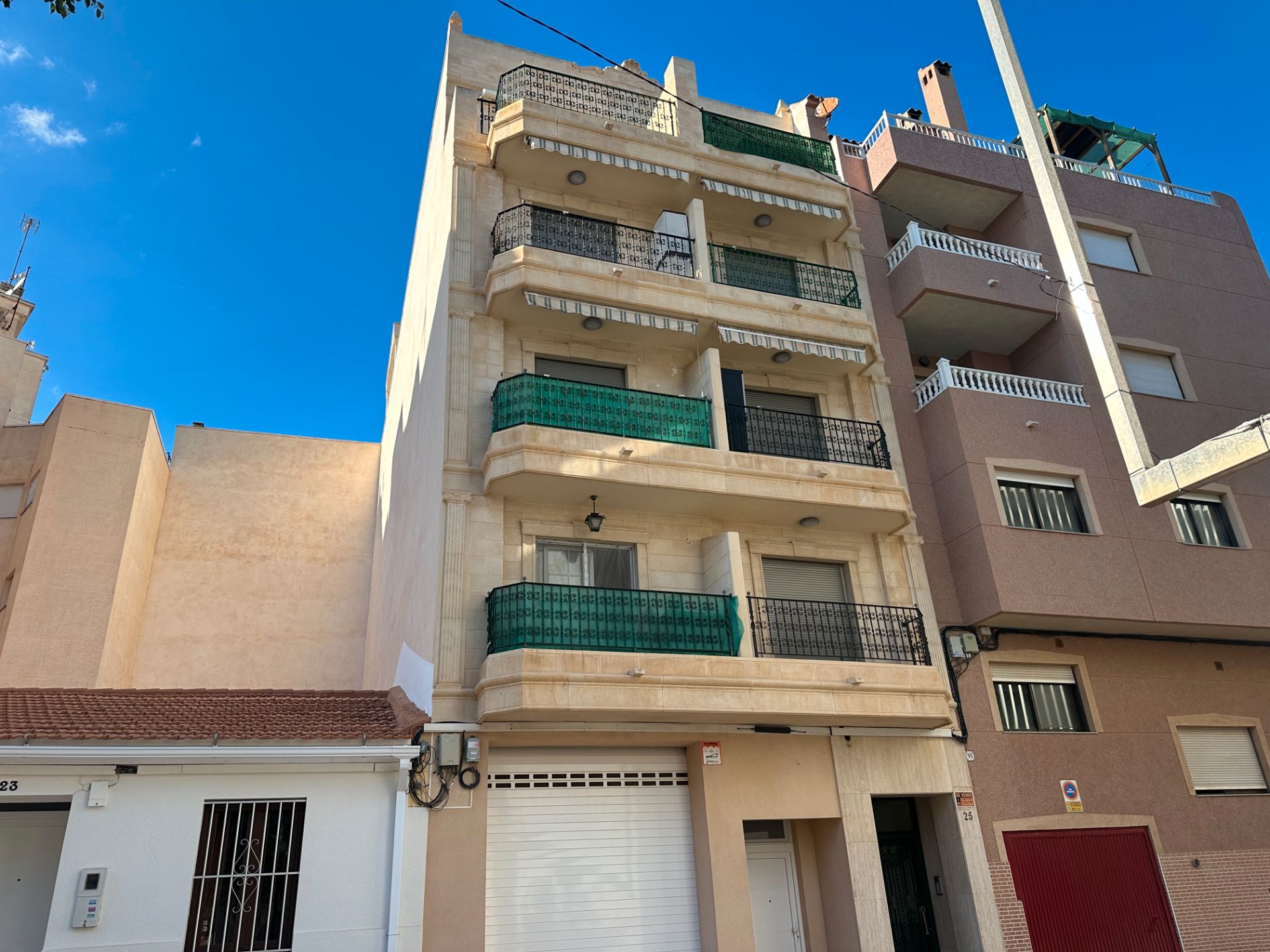 Vista exterior de Apartament en venda en Torrevieja amb Terrassa, Moblat i Forn