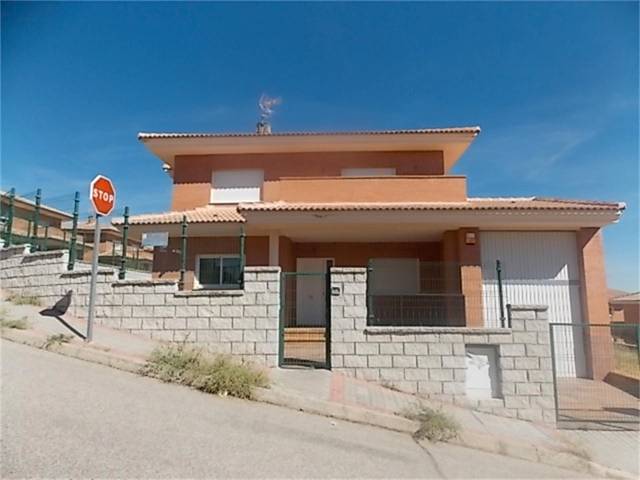 Casa-chalet en Alquiler en Calle Miguel Hernandez, 5 en Miraflores de la Sierra