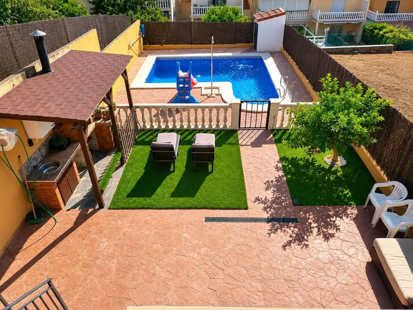 Piscina de Casa o xalet en venda en Otero amb Aire condicionat, Jardí privat i Traster