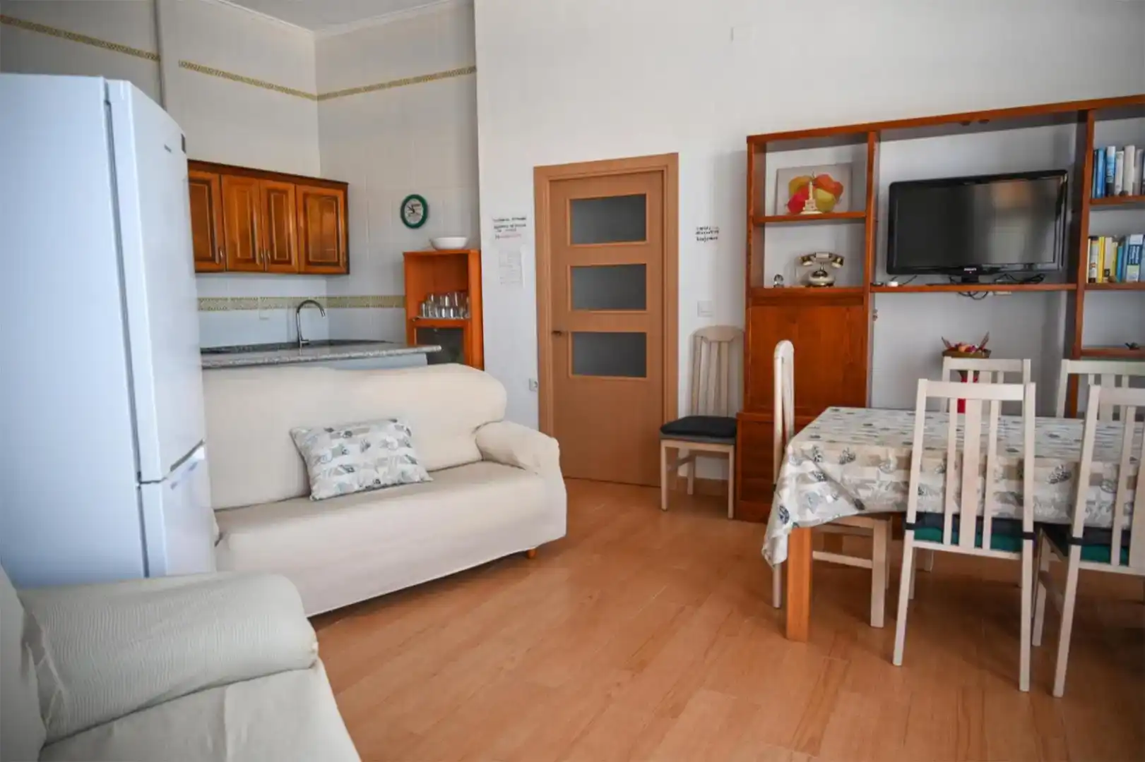 Wohnzimmer von Wohnung zur Miete in Cartagena mit Klimaanlage, Privatgarten und Parkett