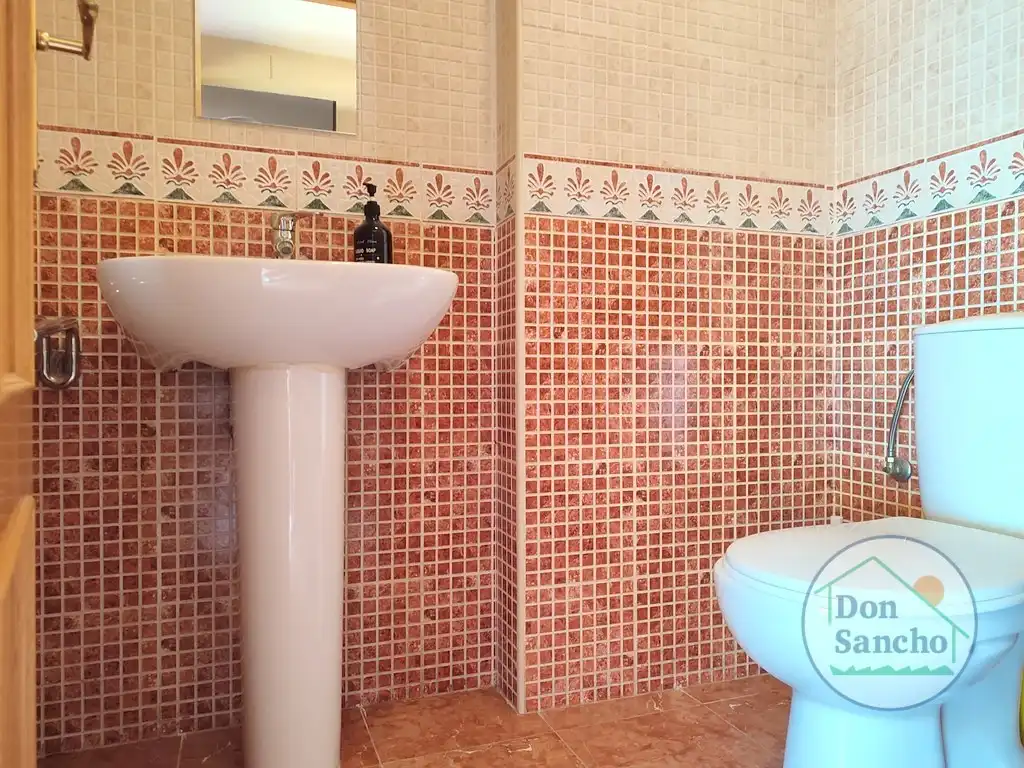Baño de Casa adosada en venta en Viana de Cega con Calefacción, Jardín privado y Terraza