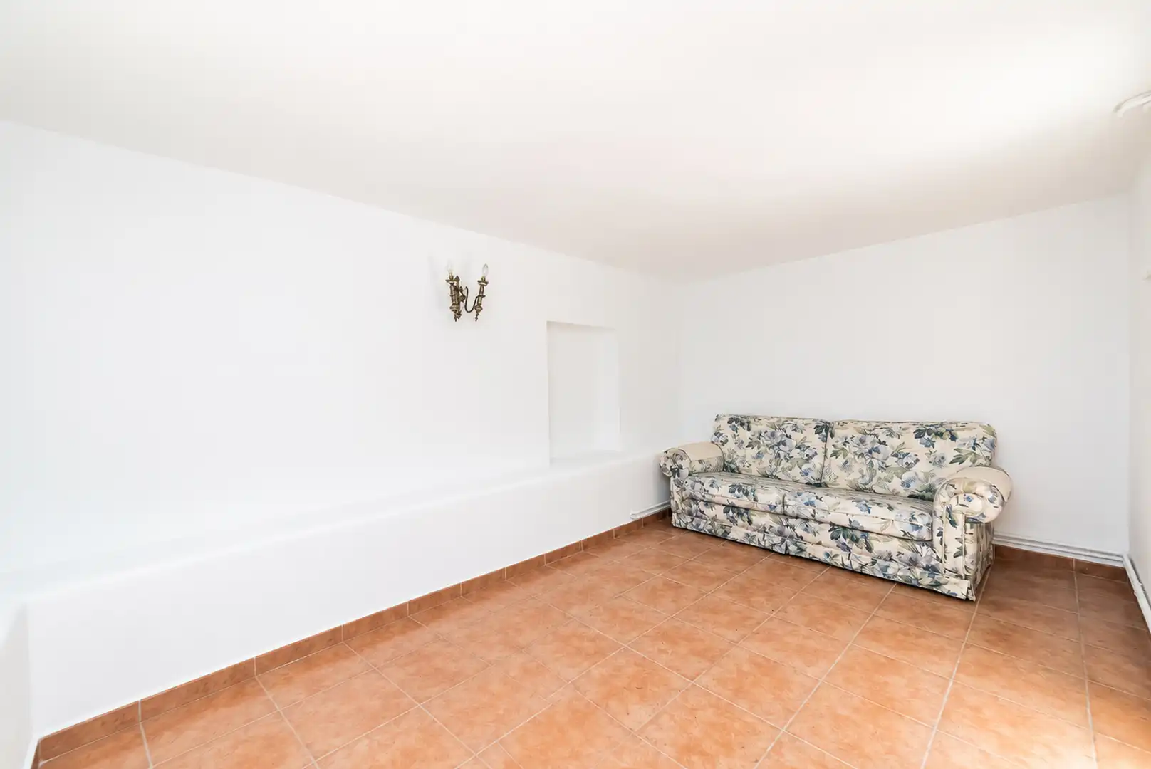 Sala d'estar de Casa o xalet en venda en El Escorial amb Calefacció, Jardí privat i Terrassa