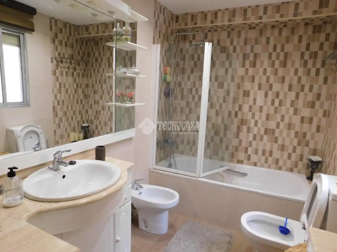 Baño de Piso en venta en Valladolid con Aire acondicionado, Calefacción y Amueblado