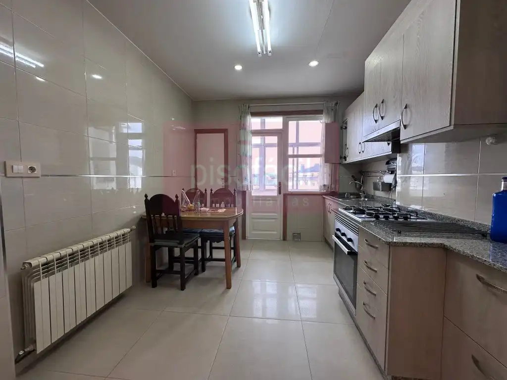 Kitchen of Flat for sale in Lugo