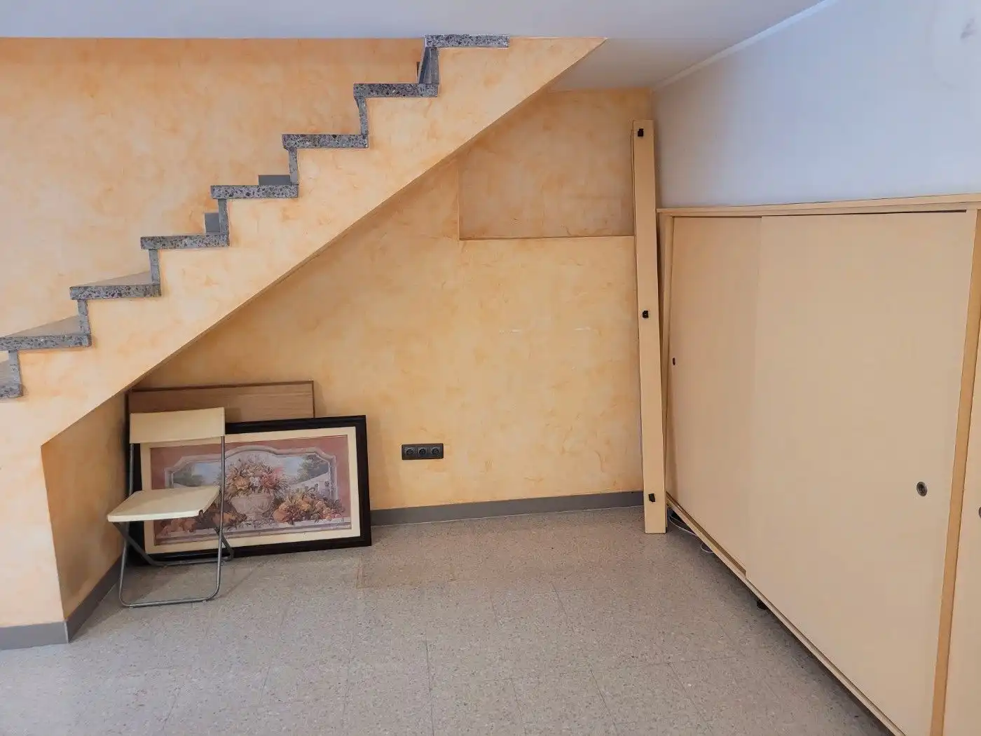 Local en venta en Cornellà de Llobregat con Aire acondicionado, Calefacción y Amueblado