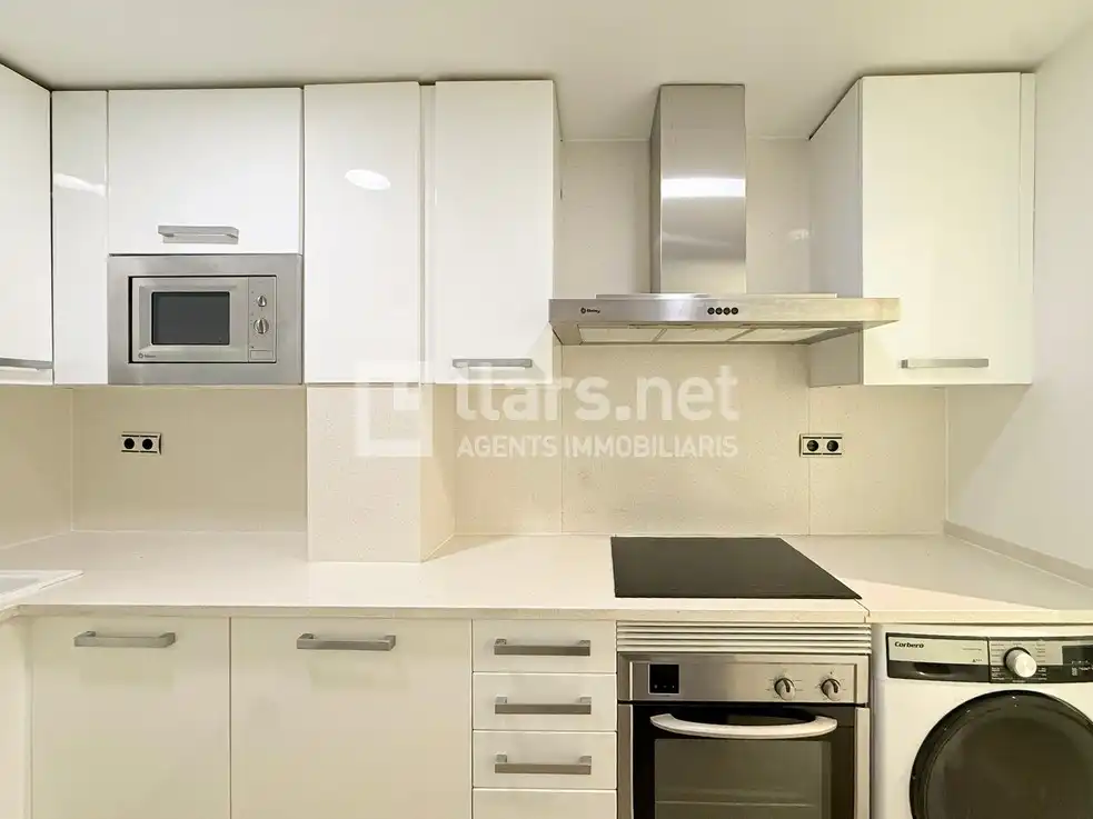 Kitchen of Flat for sale in Vilanova i la Geltrú  with Air Conditioner, Heating and Terrace