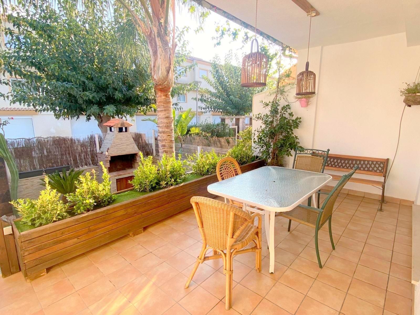 Terrassa de Casa adosada en venda en Vallada amb Aire condicionat, Jardí privat i Terrassa